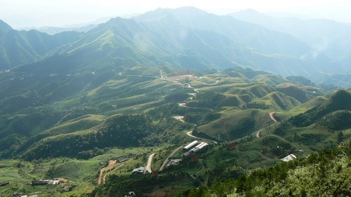 The tourist site is located in the Mau Son mountain range, 30km to the east of Lang Son city