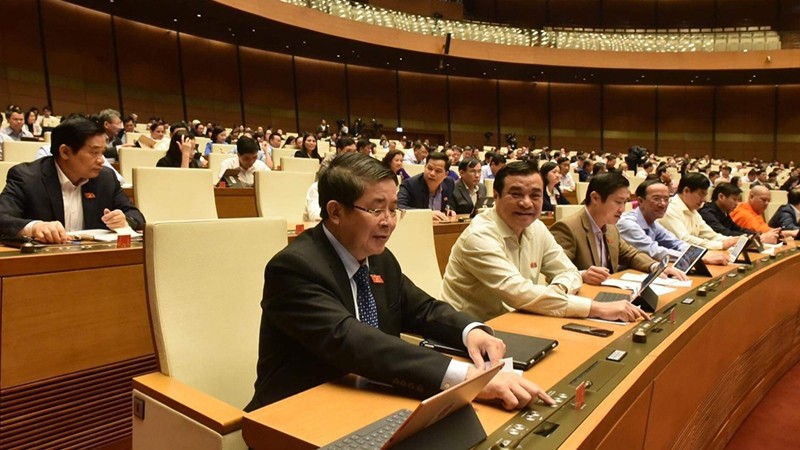 The meeting of the National Assembly on November 11 morning (Photo: Duy Linh)