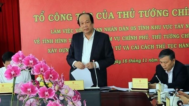 Minister - Chairman of the Government Office Mai Tien Dung speaks at the session. (Photo: VNA)