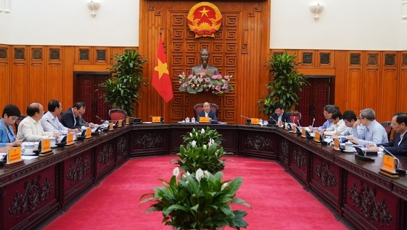 PM Nguyen Xuan Phuc speaking at the meeting. (Photo: NDO)