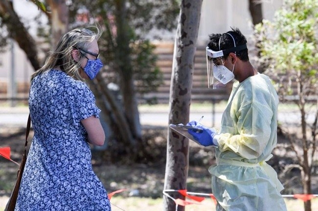 Returning travellers from overseas are required to be quarantined for 14 days. (Photo: AFP)
