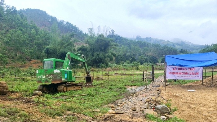 Commencement of construction of a resettlement area for local people in Tra Leng Commune, Nam Tra My District, Quang Nam Province, on December 22, 2020. (Photo: NDO/Quoc Viet)