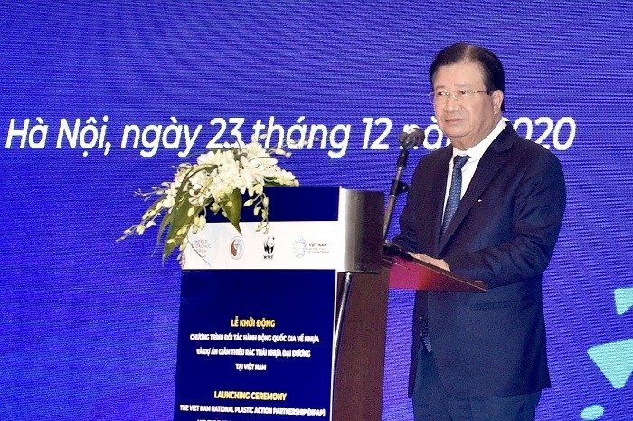Deputy Prime Minister Trinh Dinh Dung speaks at the launch ceremony. (Photo: VGP)