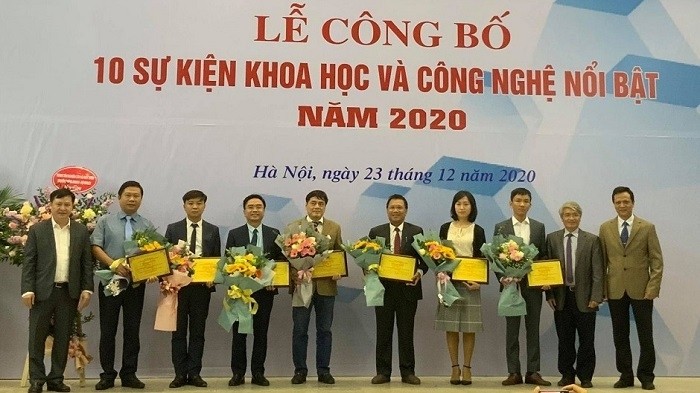 Delegates at the ceremony in Hanoi on December 23 to announce top 10 notable scientific and technological events in 2020.