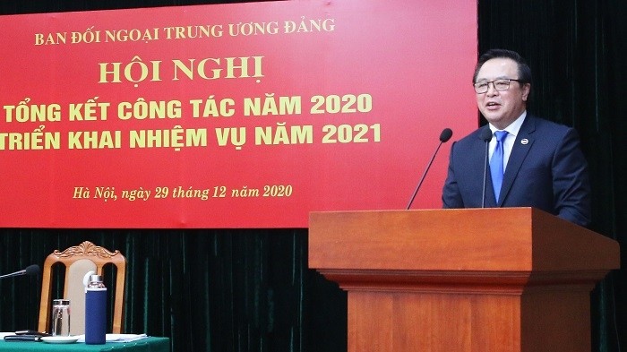 Head of the Party Central Committee’s Commission for External Relations Hoang Binh Quan speaks at the event. (Photo: dangcongsan.vn)