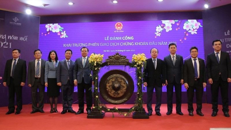 The first trading session of Vietnam's stock market in 2021