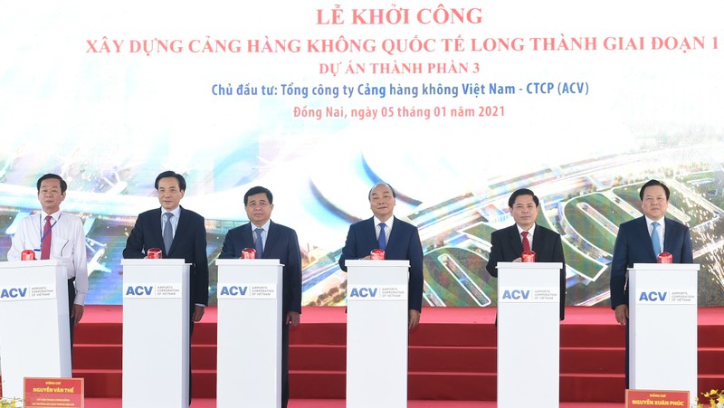 PM Nguyen Xuan Phuc attends the ground-breaking ceremony for the Long Thanh airport. (Photo: VGP)