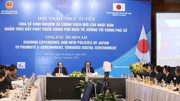 The Vietnamese Government Office and the Embassy of Japan in Vietnam on January 8 co-hosts an online seminar entitled “Sharing Experience and New Policies of Japan to Promote e-Government, towards Digital Government” in Hanoi. (Photo: VNA)