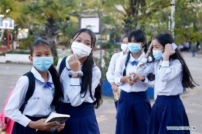 Students return to school in Phnom Penh, Cambodia, Jan. 11, 2021. Cambodia reopened public schools across the kingdom on Monday after the first community outbreak of COVID-19 was over late last year. (Photo: Xinhua)