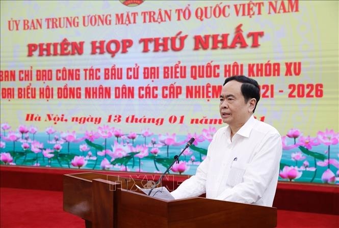 President of the Vietnam Fatherland Front Central Committee Tran Thanh Man speaks at the meeting. (Photo: VNA)