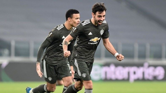 Soccer Football - Europa League - Round of 32 First Leg - Real Sociedad v Manchester United - Allianz Stadium, Turin, Italy - February 18, 2021 Manchester United's Bruno Fernandes celebrates scoring their second goal with Mason Greenwood. (Photo: Reuters)