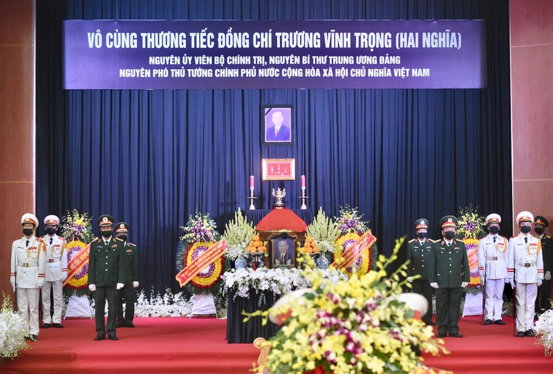 A State-level funeral was held for Truong Vinh Trong, former Politburo member and former Deputy Prime Minister at the great hall of the Ben Tre provincial People’s Committee. (Photo: Quang Hieu) 