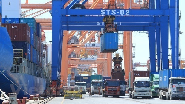The country’s trade turnover during January-February topped some US$95.81 billion, a year-on-year surge of 25.4%. (Photo: VNA)