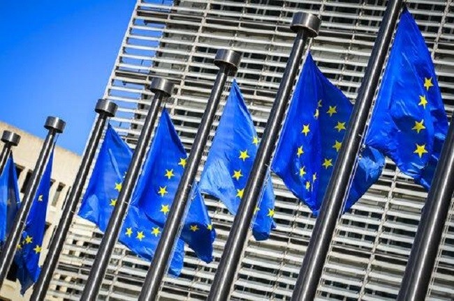 The European Commission on Wednesday warning against a premature withdrawal of fiscal support, which it said should be maintained this year and next.