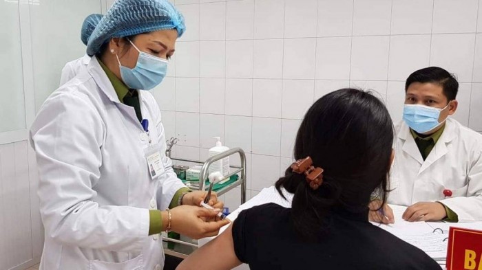 Trial COVID-19 vaccination in Vietnam. (Illustrative photo)
