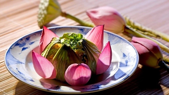 ‘Com hap la sen’ takes pride of place in Hue's royal gastronomy (Photo: nethue.com.vn)