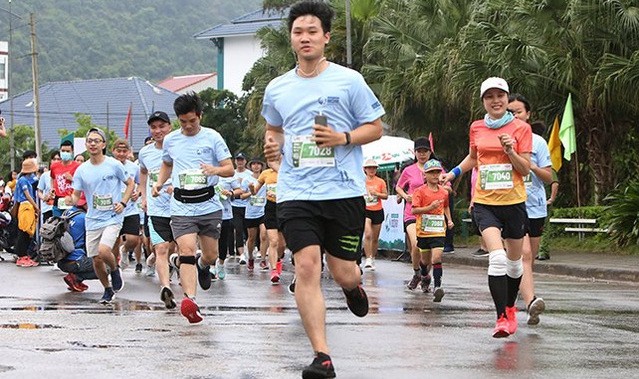 1,800 athletes join Quang Binh Discovery Marathon (Photo: toquoc.vn)
