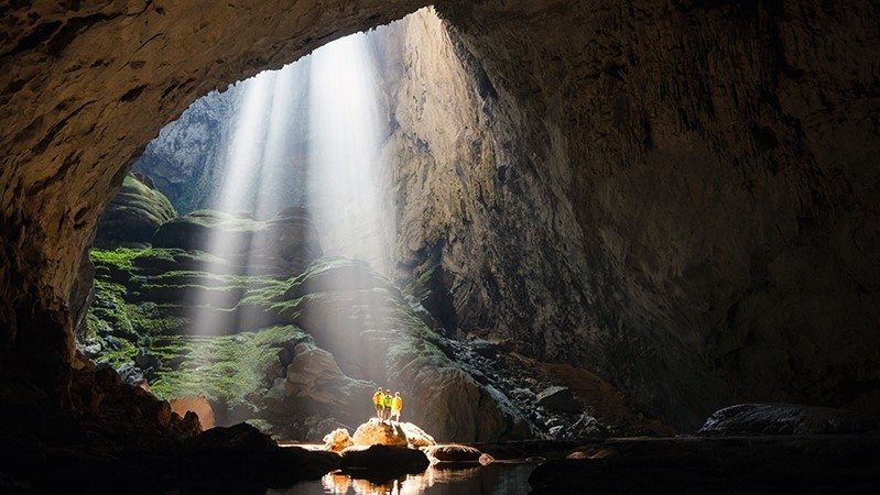The image of Son Doong cave in the photo collection "Wonders of Vietnam".