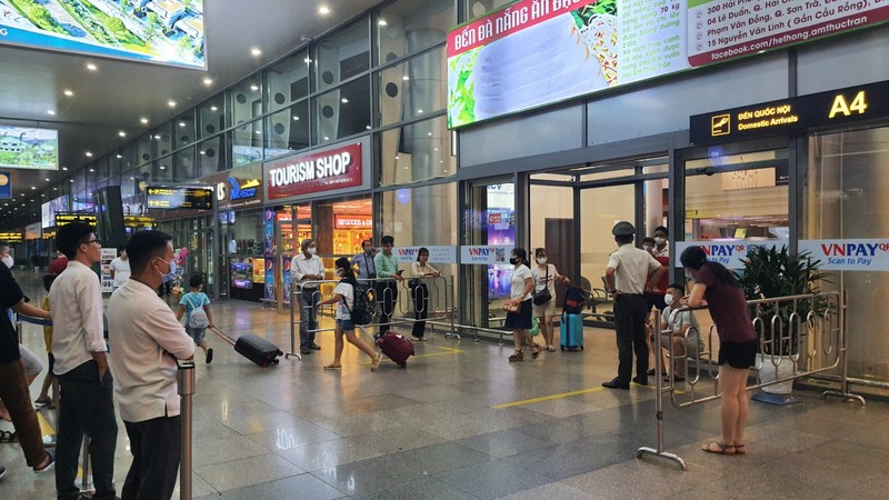 An iDanangAirport application was immediately after the measures to reduce sound emission at Da Nang International Airport. (Photo: danang.gov.vn)