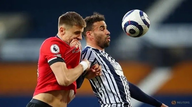West Bromwich Albion's Hal Robson-Kanu in action with Southampton's Jan Bednarek. (Photo: Reuters)