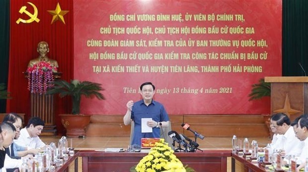 National Assembly Chairman Vuong Dinh Hue on April 13 inspected election preparations in Tien Lang district in the northern port city of Hai Phong. (Photo: VNA)