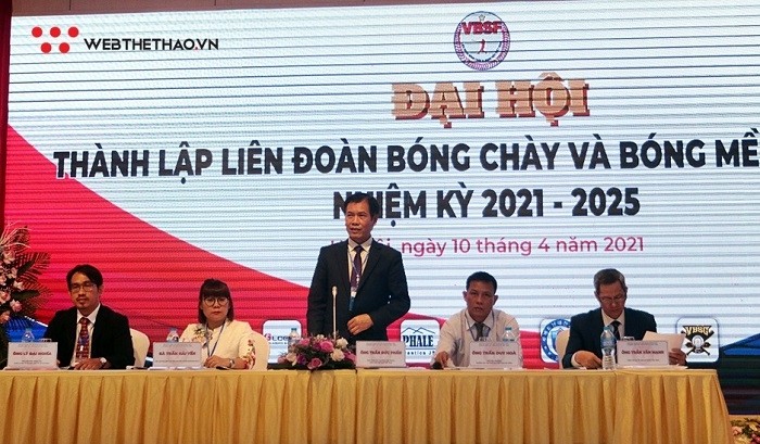 Deputy Director of the General Department of Sports and Physical Training Tran Duc Phan (C) serves as President of the Vietnam Baseball and Softball Federation in the 2021-2025 tenure.