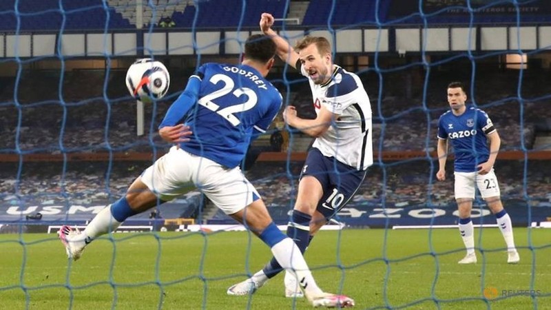 Soccer Football - Premier League - Everton v Tottenham Hotspur - Goodison Park, Liverpool, Britain - April 16, 2021 Tottenham Hotspur's Harry Kane scores their second goal. (Photo: Reuters)