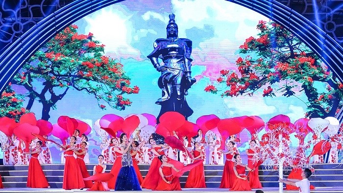 A performance at the opening ceremony of the Hai Phong Red Flamboyant Flower Festival 2019 (Photo: VOV)