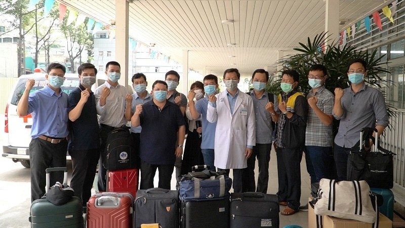The mobile team from Ho Chi Minh City-based Cho Ray Hospital before leaving to support Kien Giang in COVID-19 prevention. (Photo provided by the hospital)