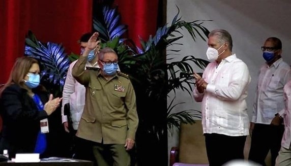 First Secretary of the Communist Party of Cuba Raúl Castro Ruz (second from left, first row) at the opening ceremony of the 8th National Congress of the PCC (Photo: AFP/VNA)