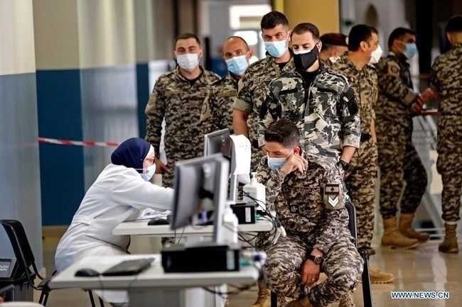 Lebanese general security soldiers wait to receive Chinese Sinopharm COVID-19 vaccines in Beirut, Lebanon, on April 22, 2021. Lebanon launched on April 19 the vaccination campaign for the public sector employees including general security members. (Photo: Xinhua)