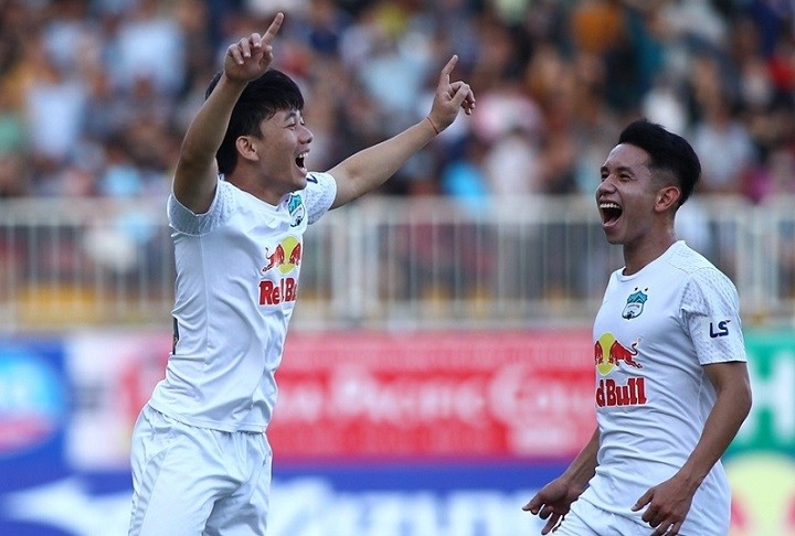 Hoang Anh Gia Lai have gone eight league games unbeaten with six wins and two draws, which keeps them firmly on top of the table on 25 points.