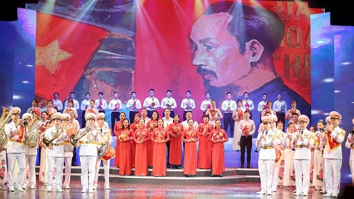 Art programme to celebrate National Reunification Day (Photo: hanoimoi.com.vn)