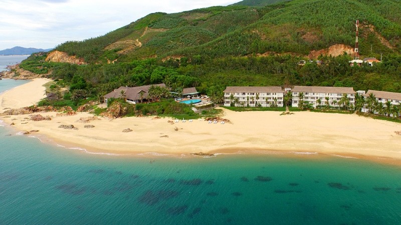 Avani Quy Nhon resort honoured by the golden certificate of Green Growth 2050. (Photo: Booking.com)