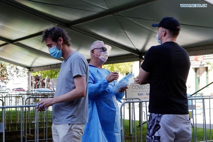 (Illustrative image). A medical staff works at a COVID-19 test center in Perth, West Australia, on April 24, 2021. Triggered by a COVID-19 outbreak at a quarantine hotel, Perth has entered a three-day lockdown since Saturday early morning. (Photo: Xinhua)