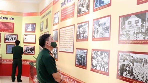 At the exhibition on the National Assembly in Ho Chi Minh City. (Photo: VNA)