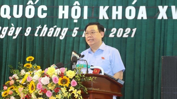 NA Chairman Vuong Dinh Hue speaks at the meeting with voters in An Lao district, Hai Phong city, on May 9, 2021. (Photo: NDO/Ngo Quang Dung)