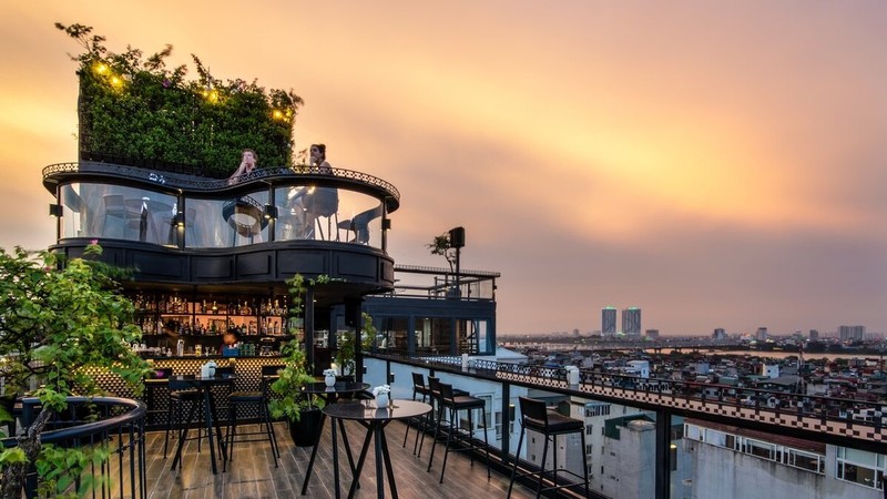 Hanoi La Siesta Diamond Hotel took first place in the world's top 25 hotel rooftops list.