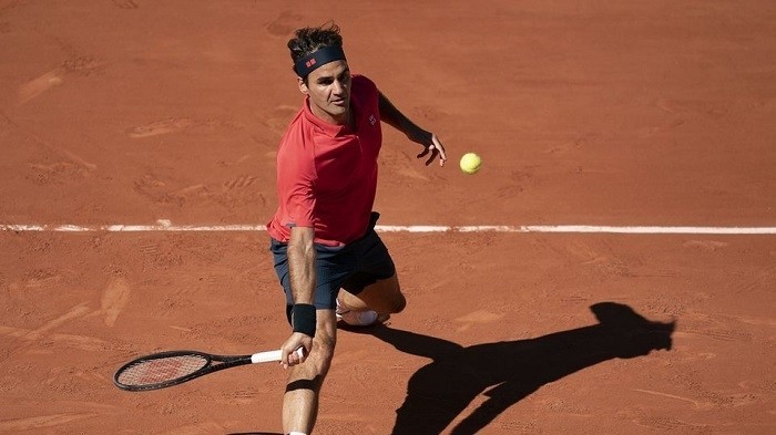 May 31, 2021; Paris, France; Roger Federer in action during his match against Denis Istomin (UZB) on day two at Roland Garros Stadium. (Photo: USA TODAY Sports)