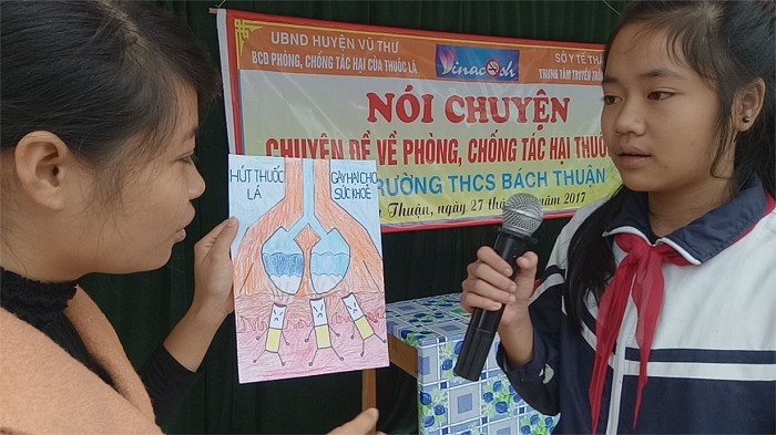A communication campaign on the harm of tobacco held for students in Bach Thuan secondary school in Vu Thu District, Thai Binh Province. (Photo: thcsbachthuan.vuthutb.edu.vn)