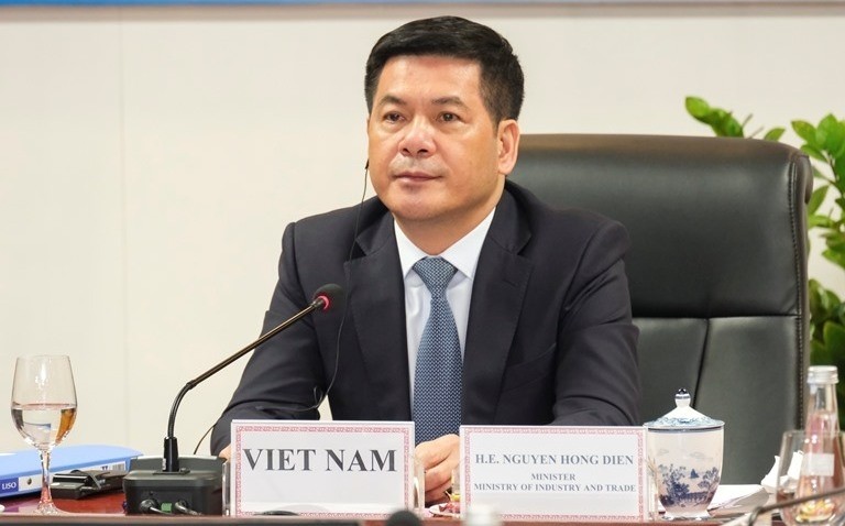 Vietnamese Minister of Industry and Trade Nguyen Hong Dien attends the virtual meeting.
