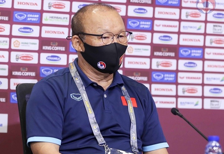 Vietnam head coach Park Hang-seo speaks during the press conference on June 6. (Photo: VFF)