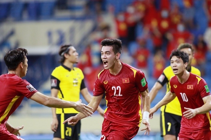The Golden Star Warriors demonstrate a resilient fighting spirit to secure a well-deserved win against Malaysia. (Photo: VFF)