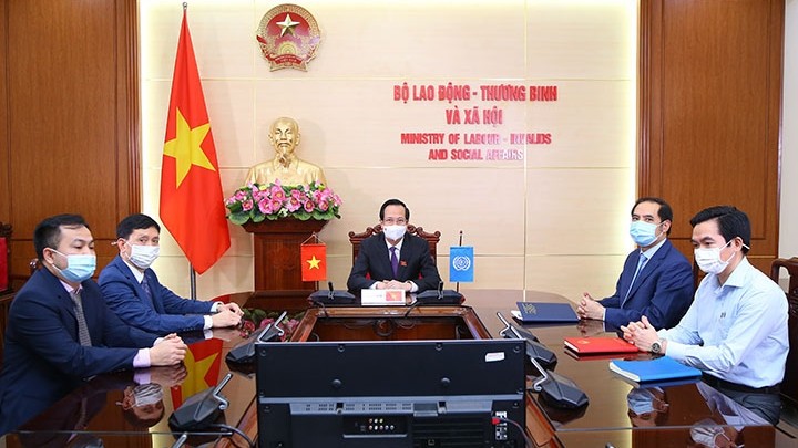 Vietnamese delegation attending the session. (Photo: MoLISA)